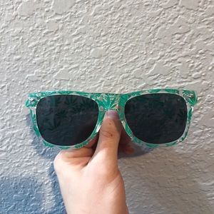 ☀️Pot Leaf Sunglasses☀️